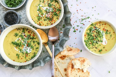 Sellerie-Curry-Suppe mit Birnen