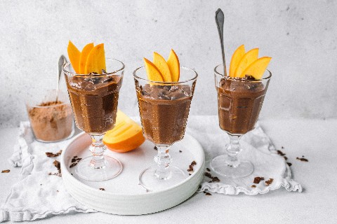 Budino vegano al cioccolato e ai cachi