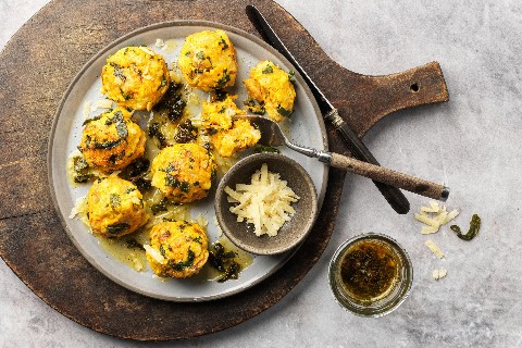 Knödel agli spinaci e alle patate dolci