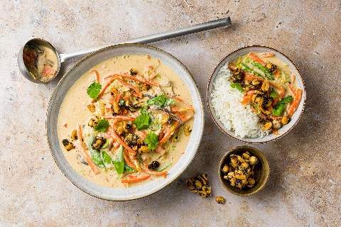 Peanut and vegetable curry