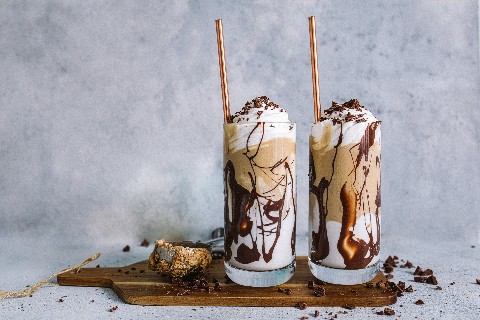 Frappè vegano al cioccolato e caffè