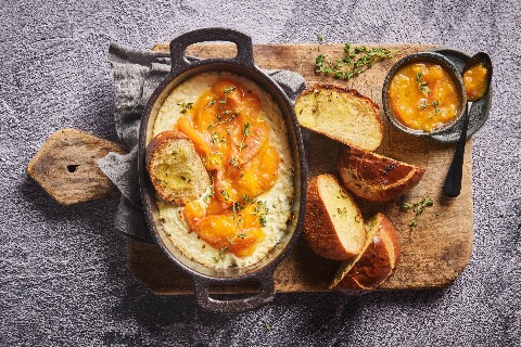 Baked Ziegenkäse-Dip mit Aprikosenkompott