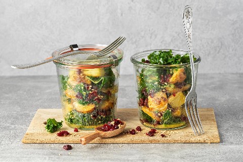 Salade de pommes de terre grillées et chou kale