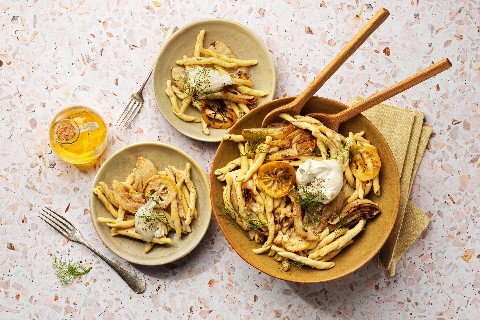 Fenchel-Zitronen-Salat mit Burrata