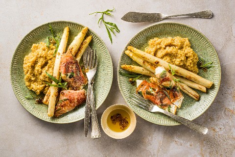 Pike perch saltimbocca with asparagus
