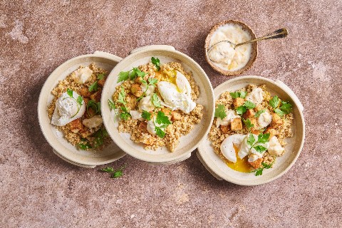 Bulgur con halloumi e uovo