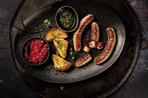 Bauernbratwurst mit Johannisbeer-Chutney