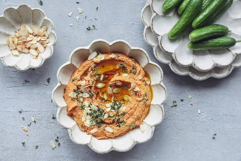 Hummus al pesto rosso