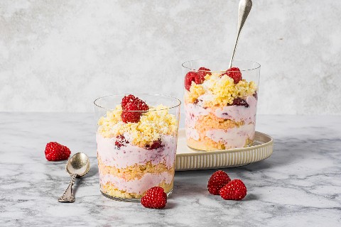 Millet porridge with berries