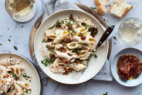 Pâtes à la crème de ricotta et aux tomates