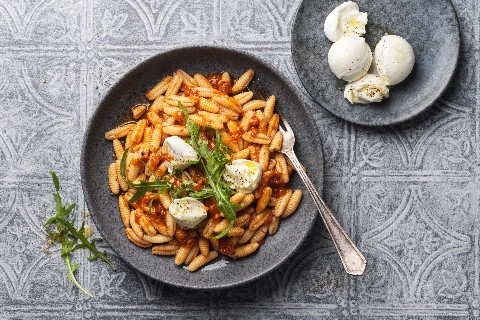 Malloreddus al pesto rosso