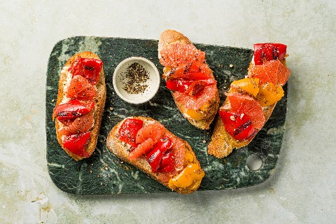 Bruschette con pompelmo