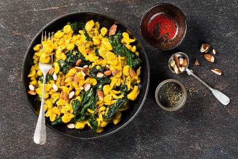 Saffron spaetzle with spinach