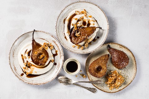 Pere al forno con crema di ricotta