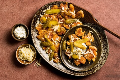 Crushed potatoes with cottage cheese