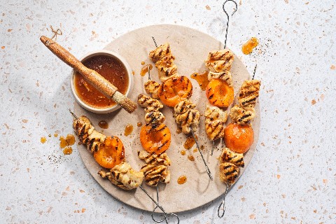 Brochettes de poulet aux abricots
