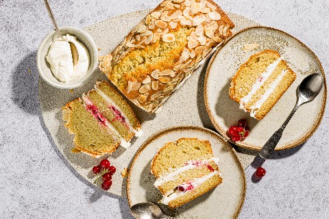 Redcurrant cake