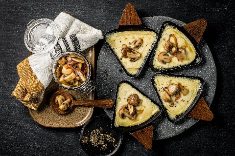 Raclette with quick pickled mushrooms