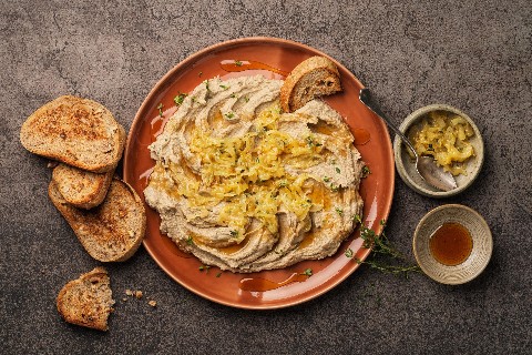 Marroni-Hummus mit caramelisierten Zwiebeln