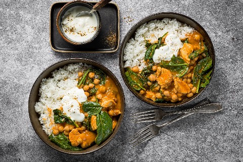 Mango, spinach and chicken curry