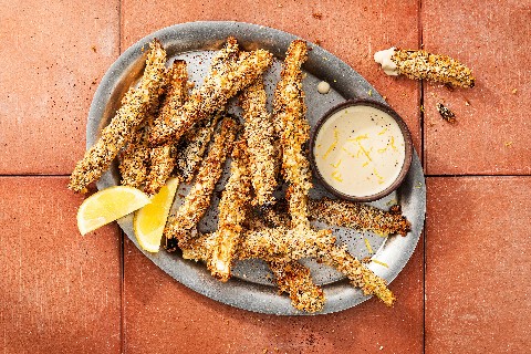 Frites d'aubergines et dip au tahini