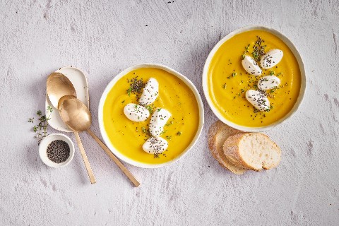 Zwiebel-Rüeblisuppe