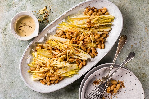 Chicory salad with white beans