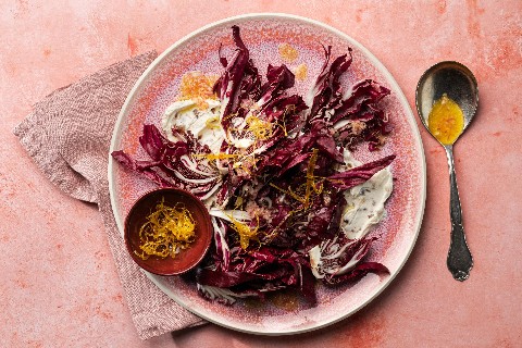 Cicorino rosso mit Zitronen-Vinaigrette