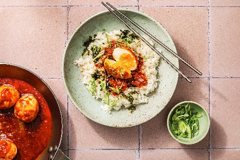 Rice with eggs and Gochujang sauce