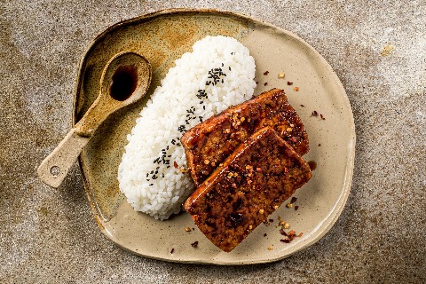 Glazed tofu in chilli sauce