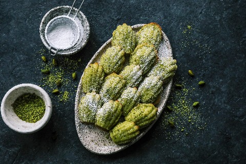 Pistachio madeleines