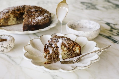 Cinnamon crumble cake