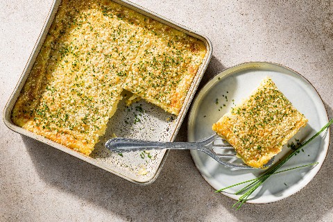 Baked mashed potatoes with cheese