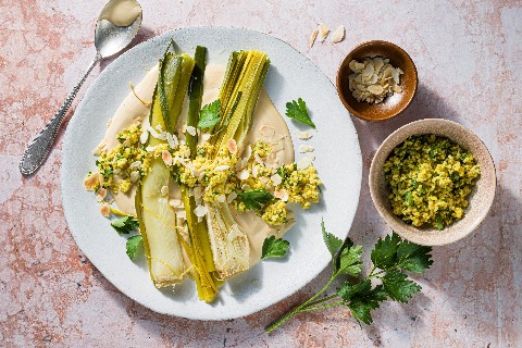 Poireau et dip aux amandes