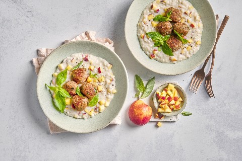 Risotto alle pesche noci con polpettine