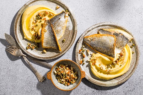 Fava avec dorade grillée