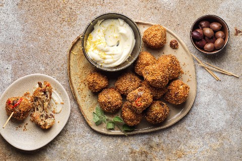 Polpettine di olive per l'aperitivo