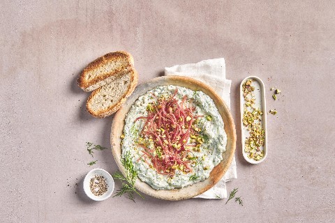 Tzatziki with Graubünden air-dried meat