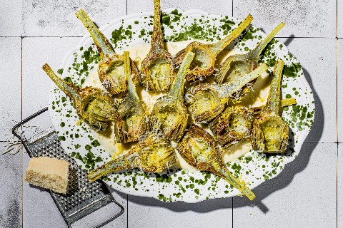 Carciofi con salsa al parmigiano