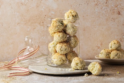 Vegan coconut & orange macaroons