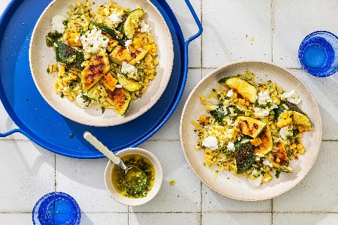 Risoni-Salat mit Zucchetti und Mais
