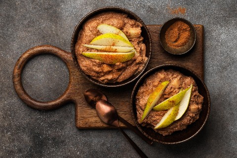 Semolina pudding with pear