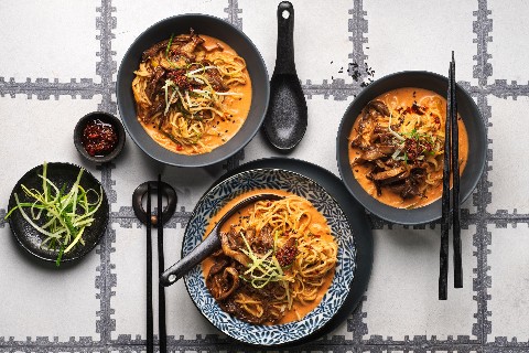 Ramen al chili con funghi