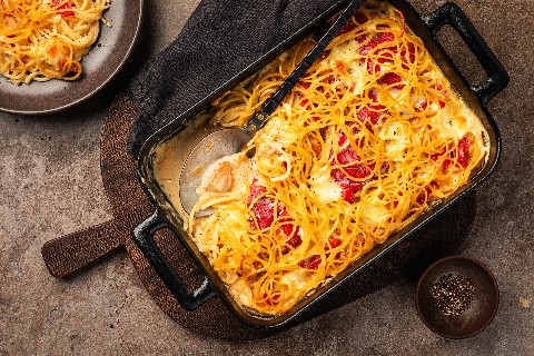 Brazilian chicken pasta bake