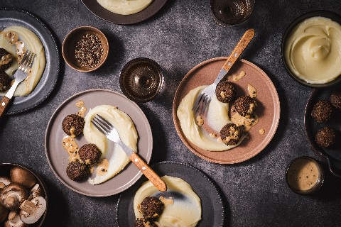 Pilz-Hackbällchen mit Pfeffersauce