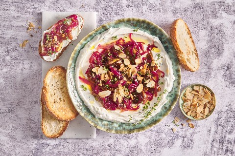 Ricotta montata con fichi secchi