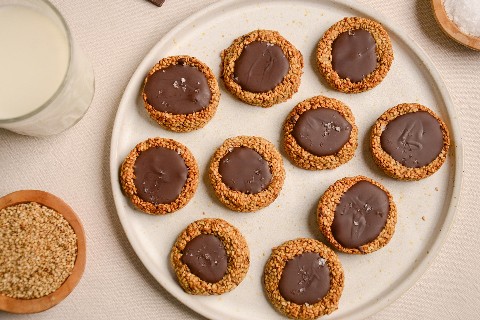 Biscuits sésame-chocolat