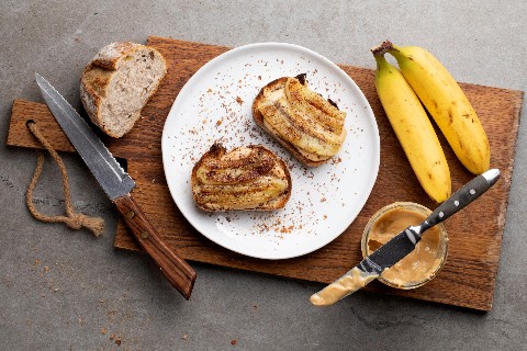 Toast au beurre de cacahuète et à la banane