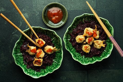 Chou rouge avec tempuras de tofu