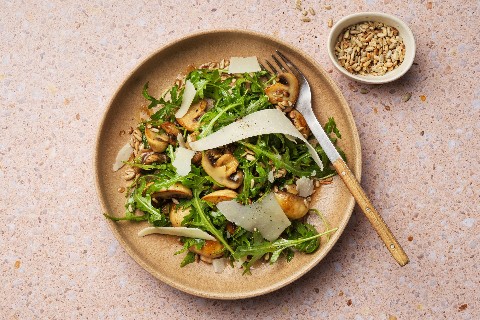 Insalata di funghi con parmigiano